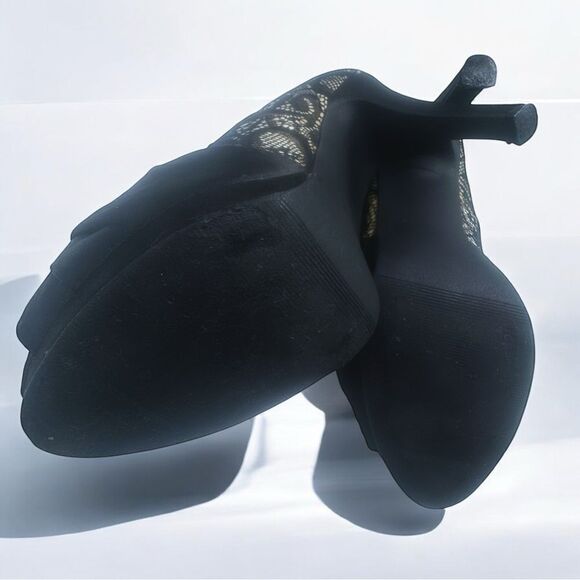 Cathy Jean Black Stilettos, High Heels with Bow & Lacey Accents l 6.5 l VGUC - Picture 8 of 13
